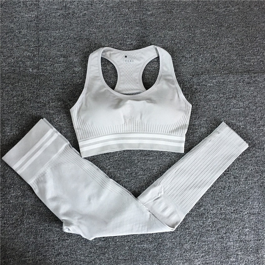 Seamless Yoga Set — Sports Bra and High-Waist Legging Tracksuit