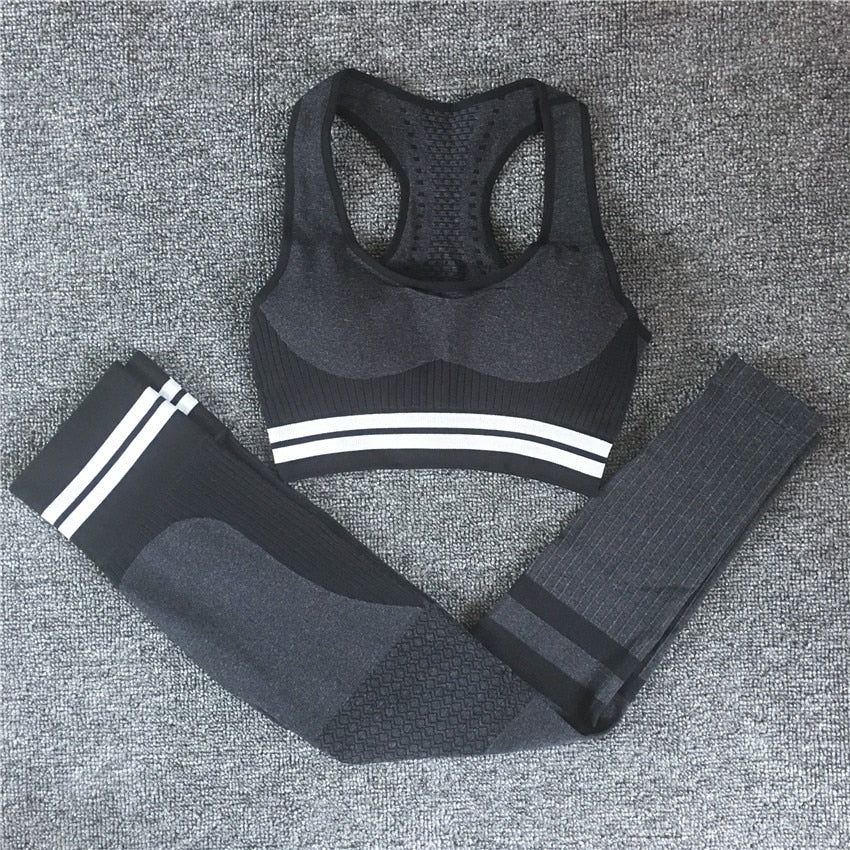 Seamless Yoga Set — Sports Bra and High-Waist Legging Tracksuit